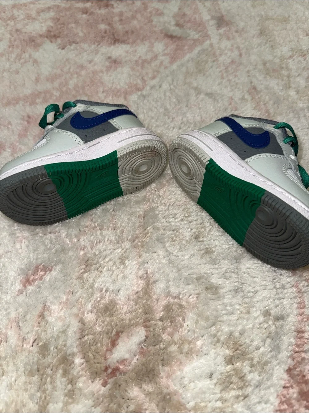 Nike lightweight kids